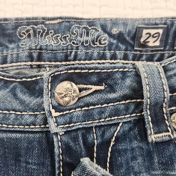 Miss Me Signature Boot Cut Rhinestone Jeans Women's 29 (29x32) EUC Bling Cross - Picture 4 of 16